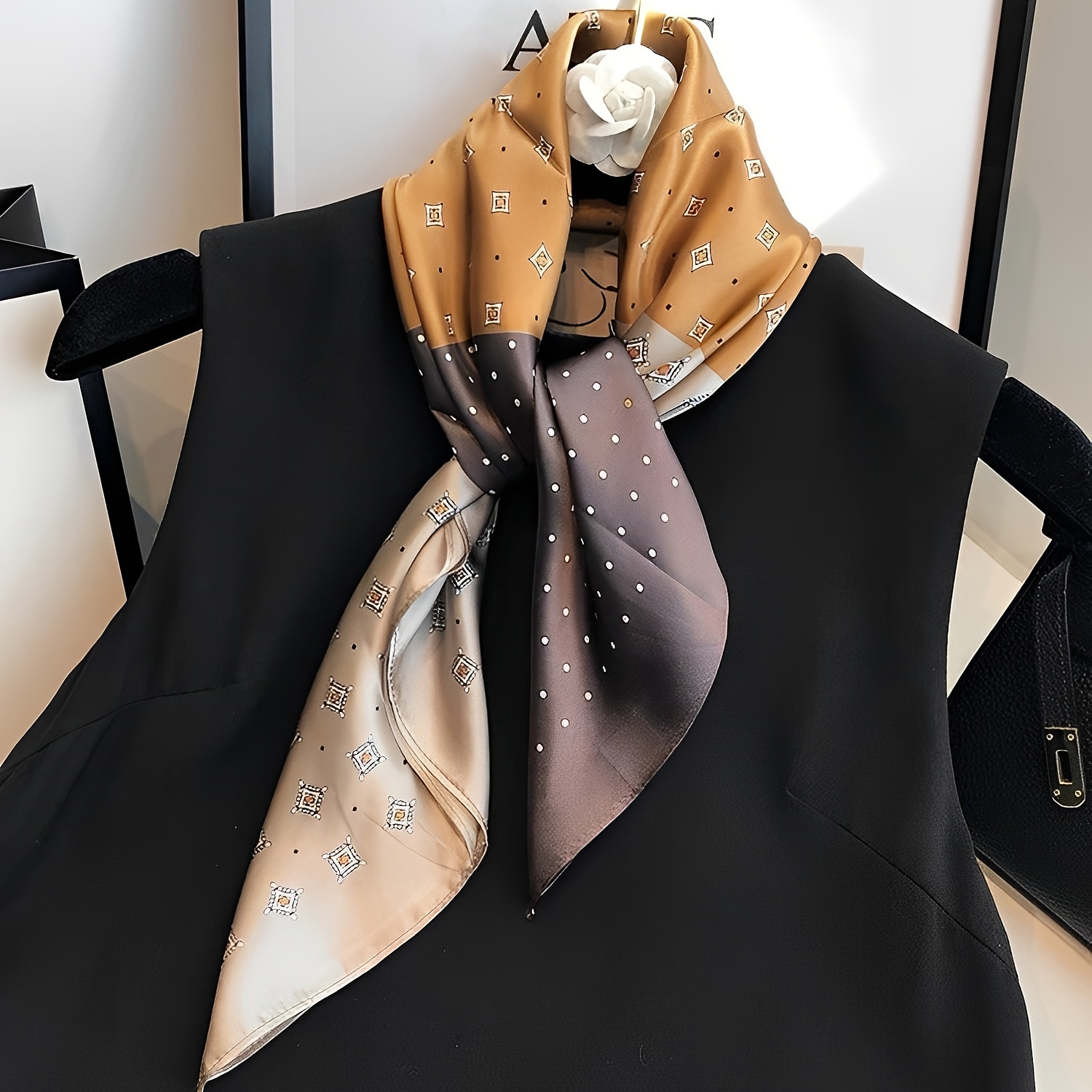 Sciarpa quadrata a pois con di - Silk Scarf Square recensione e prezzo