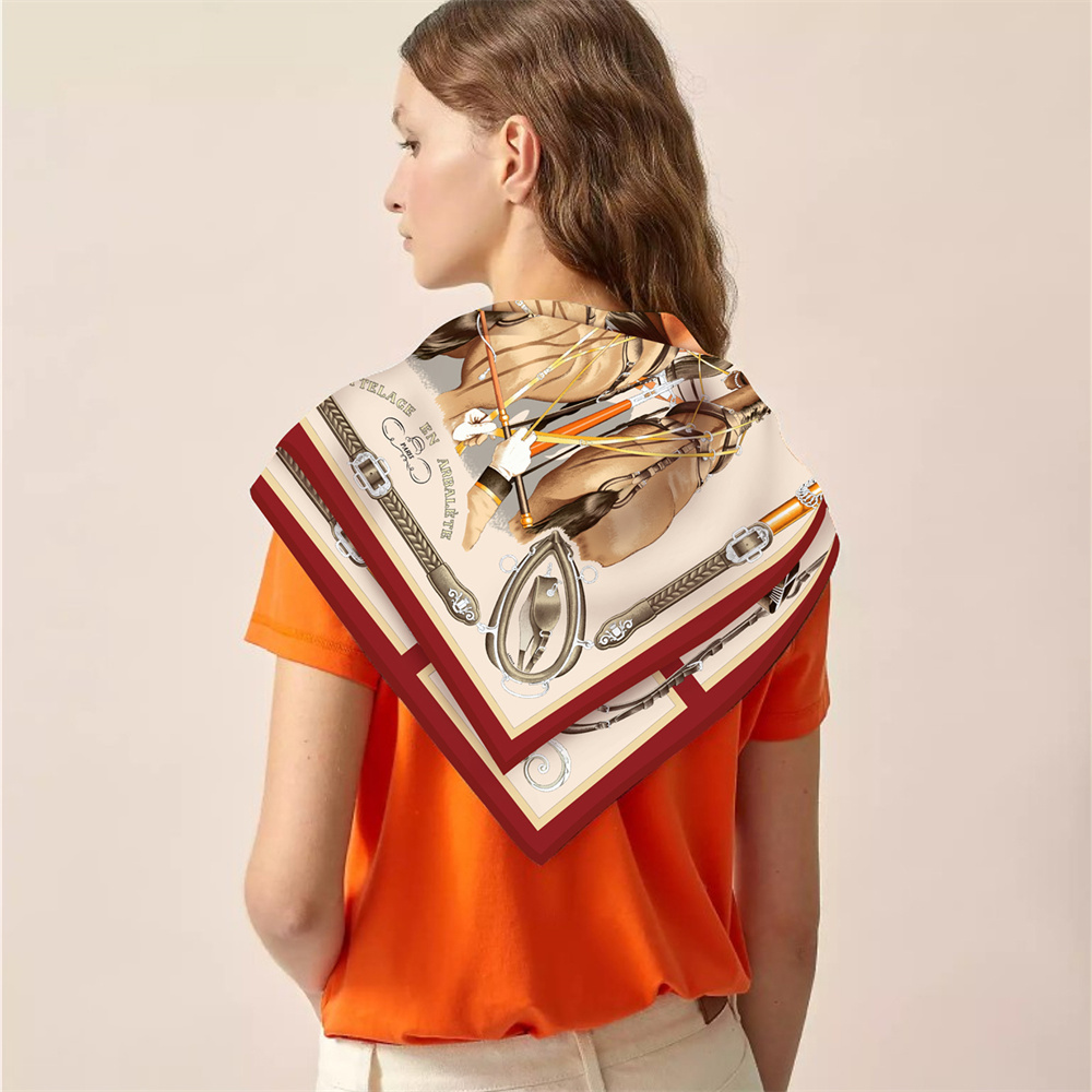 Sciarpa di seta Donna Cavallo  - Silk Scarf Square recensione e prezzo